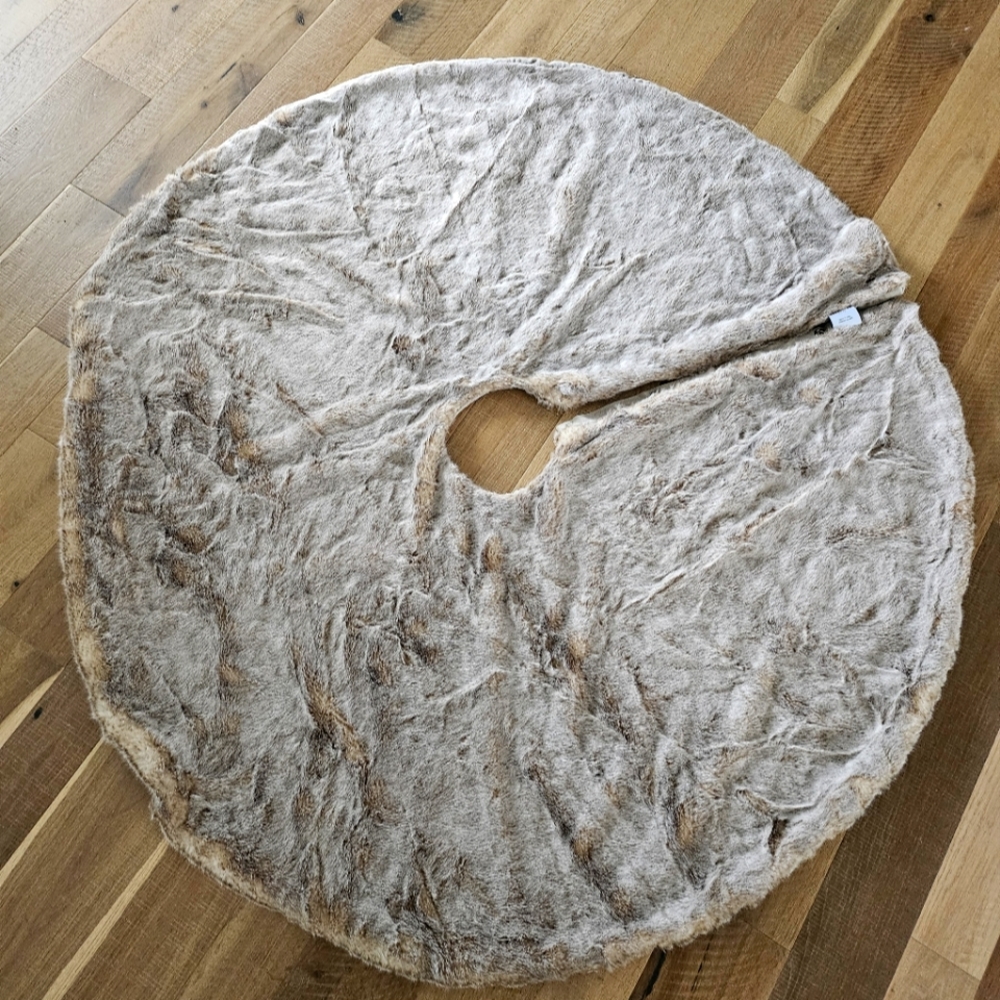 Pottery Barn faux fur Christmas Tree Skirt